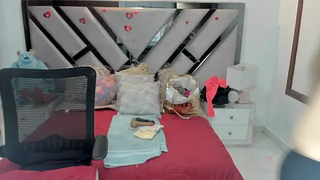 natalia5560 online show from October 25, 2025, 1:29 pm