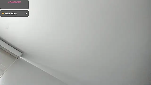 Snapshot of AbrilSonne chatting on March 9, 2025, 7:37 pm AbrilSonne online show from March 9, 2025, 7:37 pm