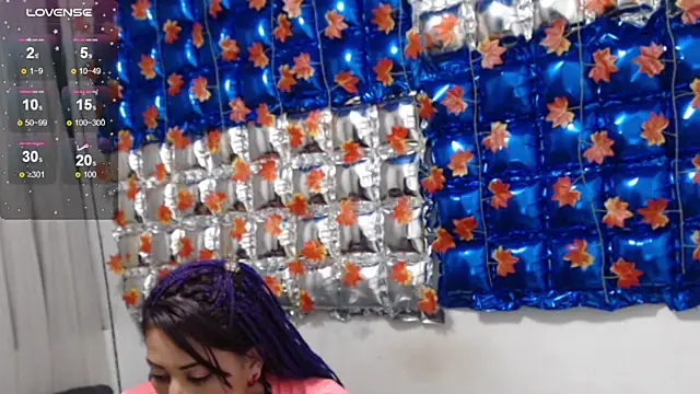 Snapshot of thaly_funn chatting on February 21, 2025, 4:18 am thaly funn online show from February 21, 2025, 4:18 am