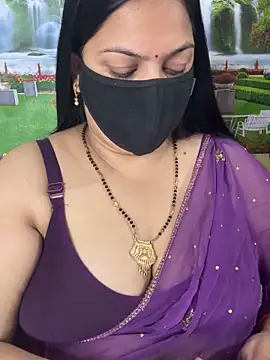 FlatVincy4 online show from October 31, 2025, 3:51 am