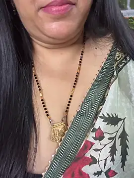 FlatVincy4 online show from November 6, 2025, 3:57 pm