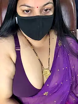 FlatVincy4 online show from November 22, 2025, 10:53 pm