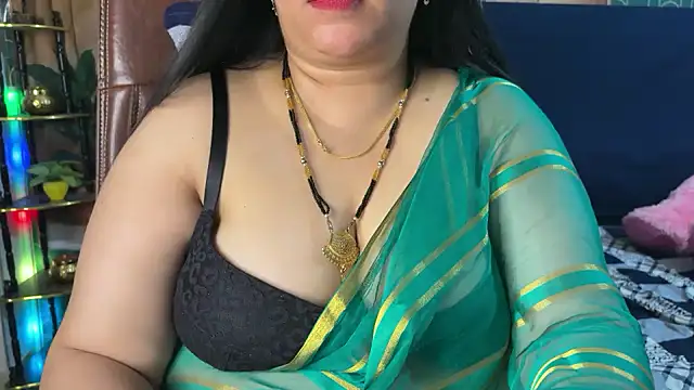 FlatVincy4 online show from April 3, 2026, 4:16 pm