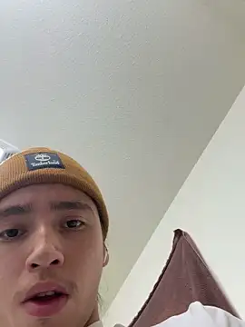 qbaby96 online show from December 28, 2024, 8:36 pm