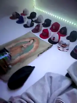 qbaby96 online show from December 13, 2025, 7:53 pm