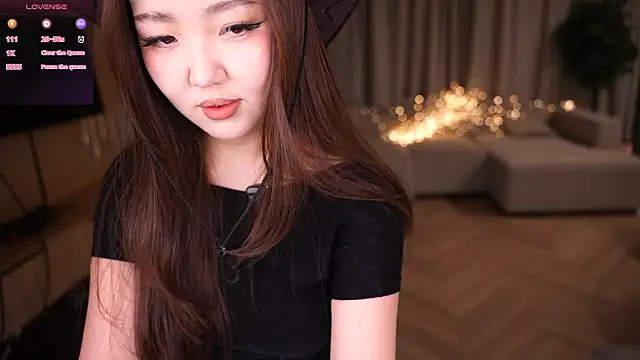 Snapshot of Amelyisthatyou chatting on April 3, 2026, 5:38 am Amelyisthatyou online show from April 3, 2026, 5:38 am