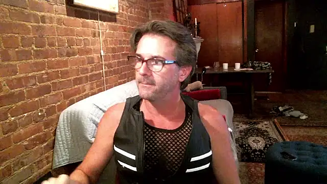 Johnny Bottoms online show from October 28, 2025, 10:34 pm