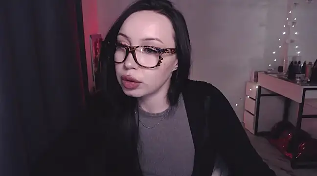 Snapshot of MoranaMissGod chatting on December 28, 2024, 12:47 am MoranaMissGod online show from December 28, 2024, 12:47 am