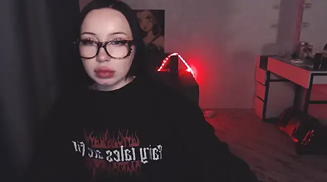 Snapshot of MoranaMissGod chatting on January 8, 2025, 1:21 am MoranaMissGod online show from January 8, 2025, 1:21 am