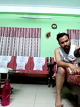 Snapshot of GildanK18 chatting on February 21, 2025, 2:06 pm GildanK18 online show from February 21, 2025, 2:06 pm