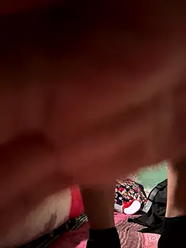 Snapshot of GildanK18 chatting on January 14, 2026, 9:37 am GildanK18 online show from January 14, 2026, 9:37 am