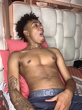 Boy cock18 online show from November 12, 2025, 1:17 am