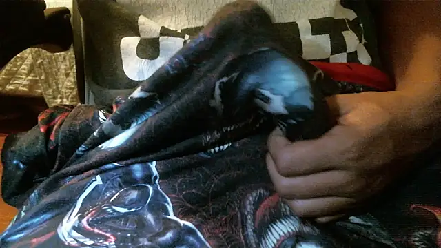 Snapshot of MelHorny03 chatting on December 22, 2025, 6:32 am MelHorny03 online show from December 22, 2025, 6:32 am