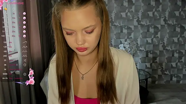 Lovely Lure online show from January 31, 2025, 9:59 am