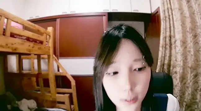 lulu-2002 online show from December 21, 2024, 5:18 pm