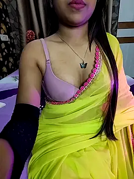 Little  Lia online show from March 20, 2025, 5:25 pm