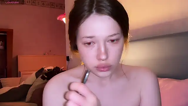 Snapshot of eva_varnerr chatting on June 4, 2026, 9:10 pm eva varnerr online show from June 4, 2026, 9:10 pm
