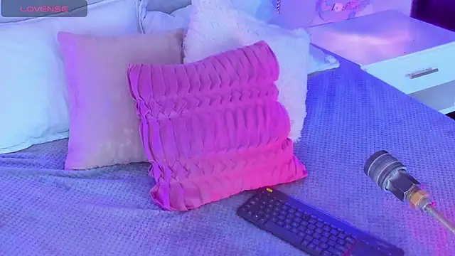 Snapshot of Iliy__ chatting on February 20, 2025, 2:46 pm Iliy   online show from February 20, 2025, 2:46 pm