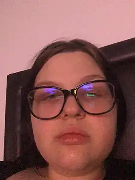 Charlotte Ros online show from January 27, 2025, 12:33 am