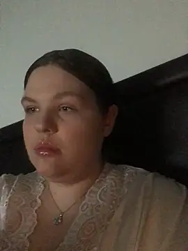 Charlotte Ros online show from February 3, 2025, 4:31 pm