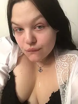 Charlotte Ros online show from February 7, 2025, 1:36 am