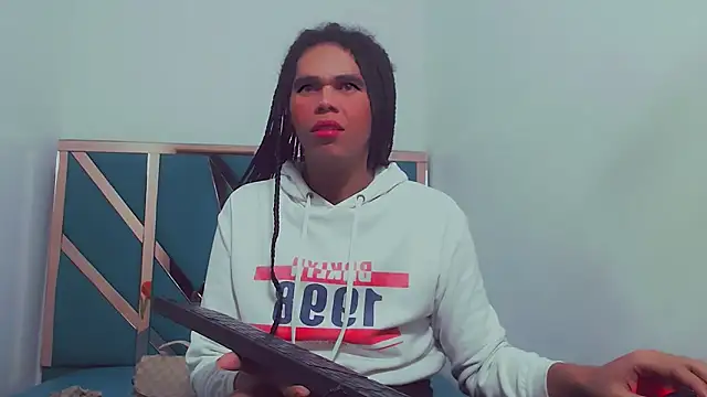 Snapshot of fox_naughty_violet chatting on November 27, 2025, 7:27 pm fox naughty violet online show from November 27, 2025, 7:27 pm