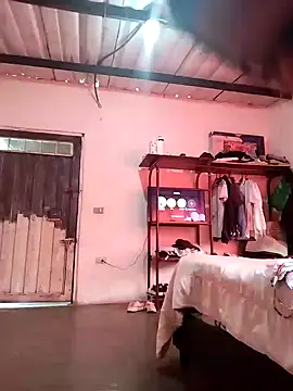 Snapshot of crazysex095 chatting on December 29, 2024, 2:52 pm crazysex095 online show from December 29, 2024, 2:52 pm