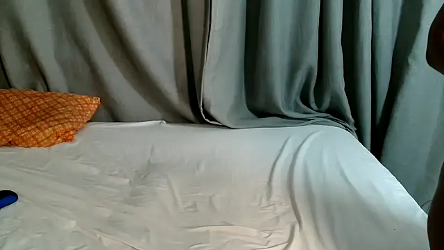 EROTIC BARBIE28 online show from April 10, 2026, 4:17 am