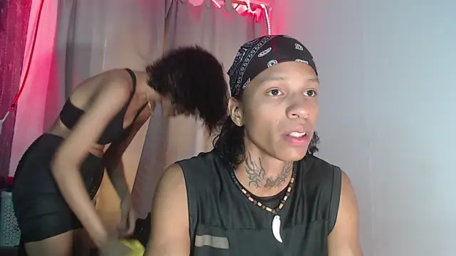 Snapshot of Willy_and_frozen chatting on December 23, 2024, 2:50 pm Willy and frozen online show from December 23, 2024, 2:50 pm