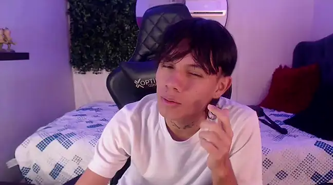 andy dan18 online show from March 1, 2025, 1:51 pm