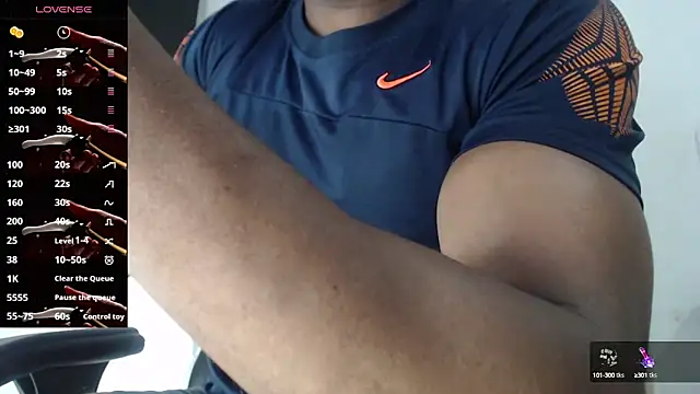 thomsom23 online show from October 15, 2025, 3:23 pm