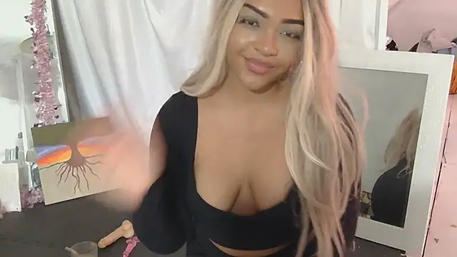 Snapshot of jaslenelovely chatting on February 4, 2025, 5:55 pm jaslenelovely online show from February 4, 2025, 5:55 pm