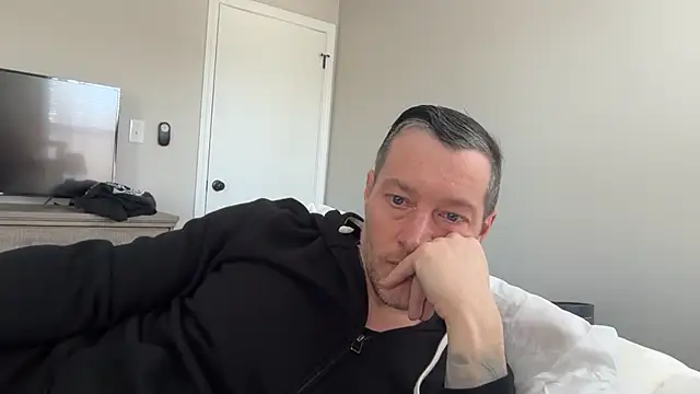 moon-boy online show from March 3, 2025, 4:14 pm