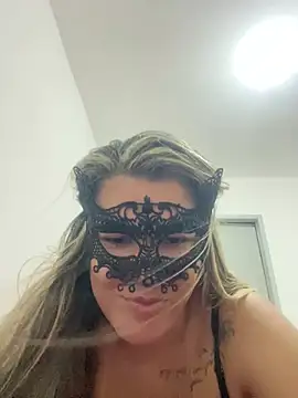 Casadadelicia26 online show from February 16, 2026, 5:03 am