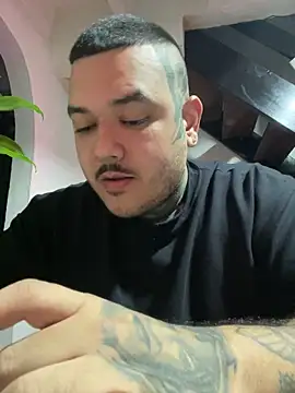 El Titan1998 online show from January 17, 2025, 10:45 pm