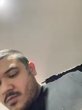 El Titan1998 online show from February 24, 2025, 8:58 pm