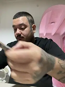 El Titan1998 online show from March 10, 2025, 1:21 pm