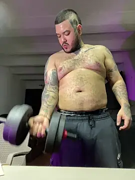 El Titan1998 online show from September 9, 2025, 10:42 pm