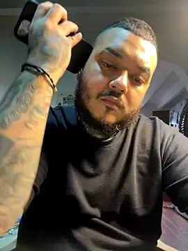 El Titan1998 online show from October 4, 2025, 12:47 pm