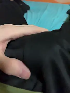 Snapshot of Dvddd chatting on November 24, 2025, 3:12 pm Dvddd online show from November 24, 2025, 3:12 pm