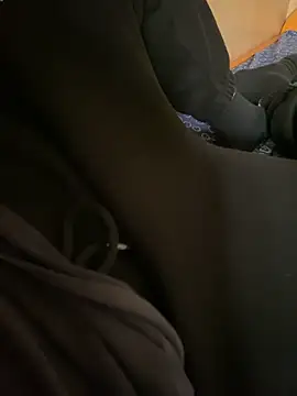 Snapshot of Dvddd chatting on November 28, 2025, 9:45 am Dvddd online show from November 28, 2025, 9:45 am