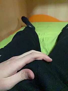 Snapshot of Dvddd chatting on December 20, 2025, 1:51 pm Dvddd online show from December 20, 2025, 1:51 pm