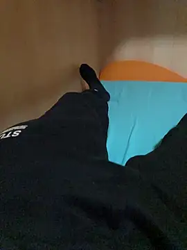 Snapshot of Dvddd chatting on February 22, 2026, 5:33 pm Dvddd online show from February 22, 2026, 5:33 pm