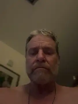 Snapshot of Jefloves68 chatting on October 27, 2025, 5:55 am Jefloves68 online show from October 27, 2025, 5:55 am