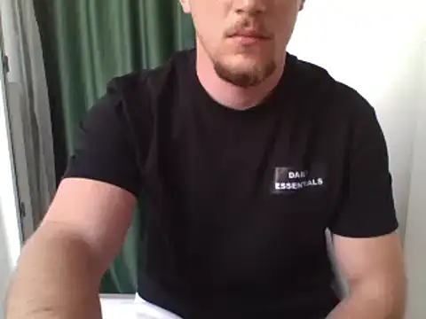 couplehot992 online show from March 12, 2025, 2:12 pm