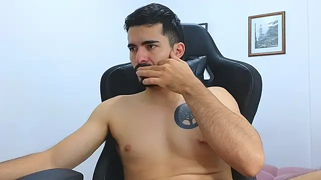 Massimoo 07 online show from January 17, 2025, 10:45 pm