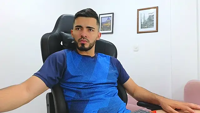 Massimoo 07 online show from January 23, 2025, 9:29 pm