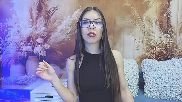 EmaLowe online show from April 1, 2026, 3:40 am