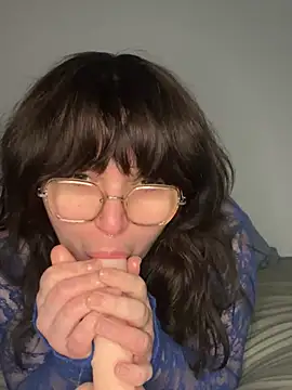 Snapshot of _dwhorekin_ chatting on February 5, 2025, 8:57 pm  dwhorekin  online show from February 5, 2025, 8:57 pm