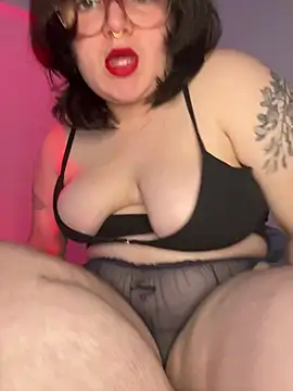 Snapshot of _dwhorekin_ chatting on March 16, 2025, 12:44 pm  dwhorekin  online show from March 16, 2025, 12:44 pm